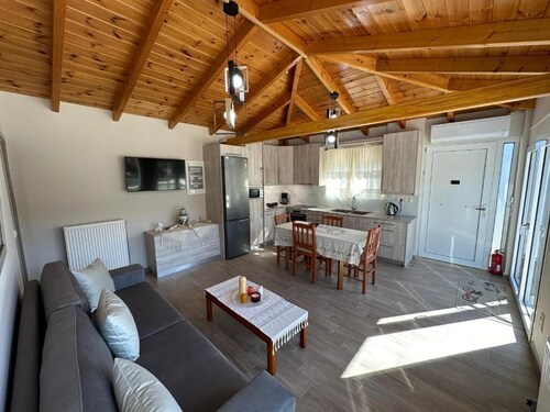 Charming 1-bedroom apartment with WiFi, AC in wonderful Vrisi