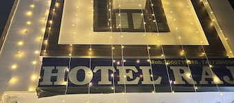 Hotel RAJ - Near Railway Station