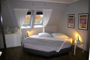 4 chambres, lit parapluie, Wi-Fi, draps fournis