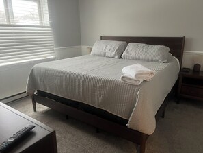 3 bedrooms, iron/ironing board, free WiFi, bed sheets