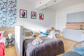 1 habitación, internet y ropa de cama 