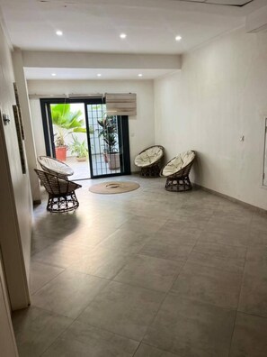 Interior - Cosy F3 in the center of Dakar (Dakar)