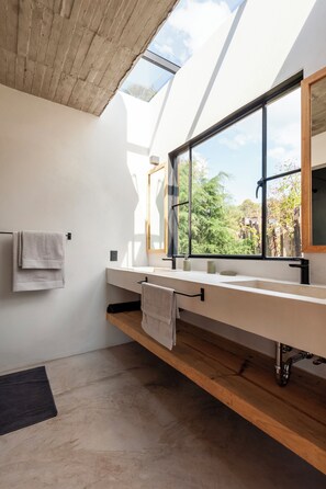 Comfort House, Garden View | Bathroom