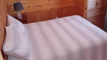 2 makuuhuonetta, ilmainen Wi-Fi, vuodevaatteet