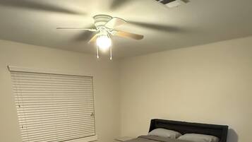 4 bedrooms, iron/ironing board, free WiFi, bed sheets