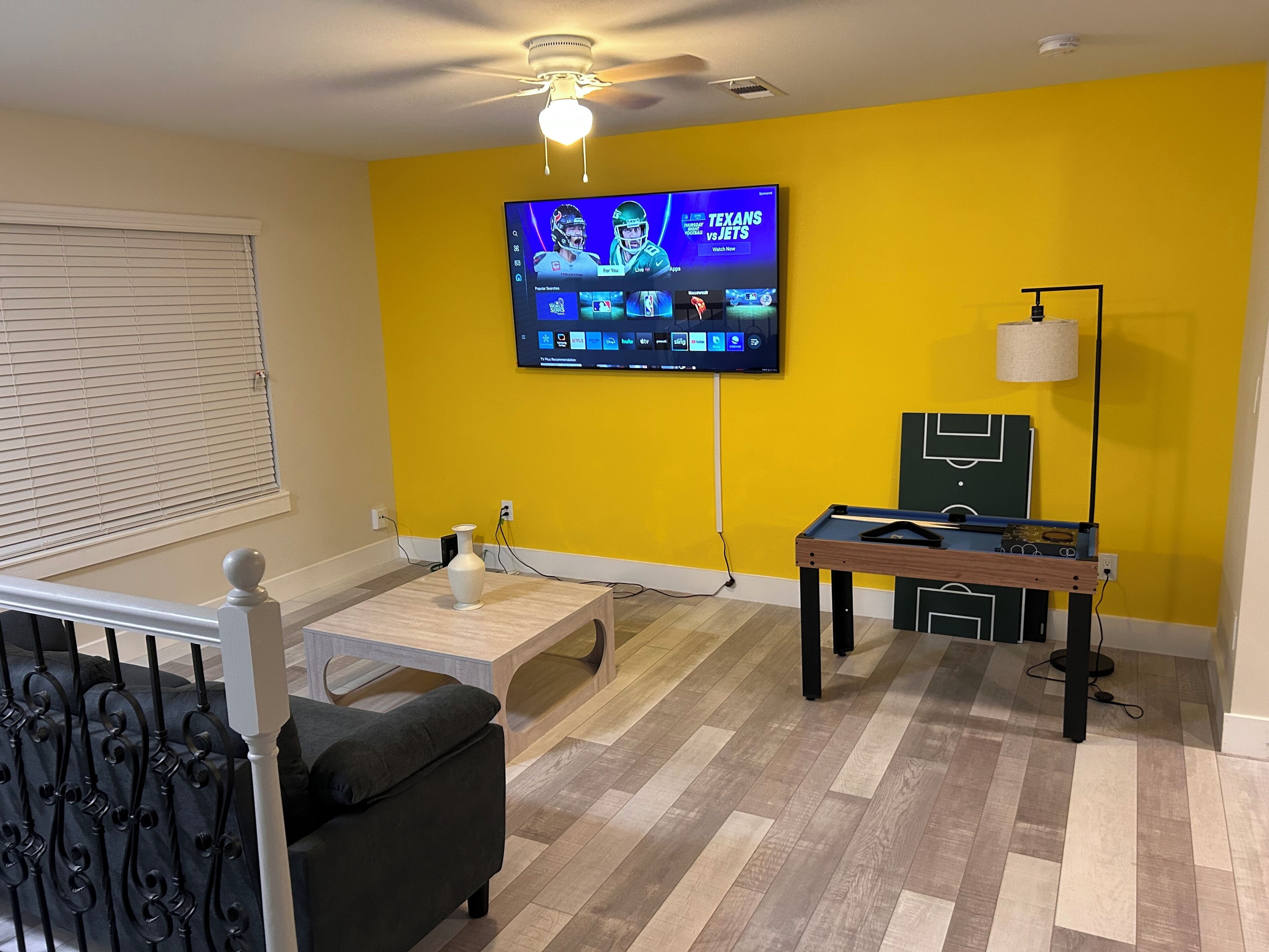 Smart TV, table football