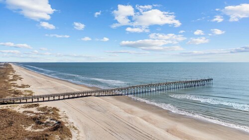 Stunning Canalfront 4BR Retreat w/ Private Dock, Elevator & Steps to Beach