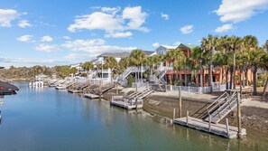 Marina - Relaxing 4BR Canal Home with Elevator, Dock, Outdoor Games & Close to Beach (Ocean Isle Beach)