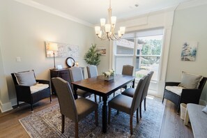Dining - Elegant and Serene Getaway (Hot Springs Village)