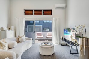 Smart TV - Golden 3-bedroom Retreat in beautiful Mount Maunganui with WiFi, AC (Mount Maunganui)