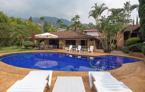 Pool - Premium Mansion in Poblado w/Nightclub & Maid/Chef (Medellín)