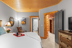 2 bedrooms, iron/ironing board, travel crib, free WiFi