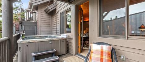 Bain à remous extérieur