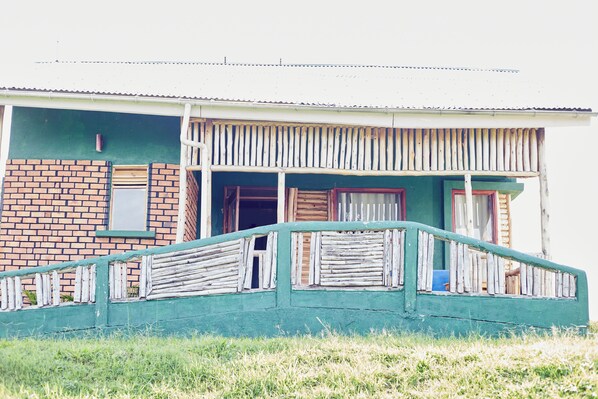 Escritorio, espacio para trabajar con un portátil, wifi