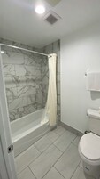 Habitación básica doble | Baño