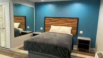 Basic Single Room | Free WiFi, bed sheets