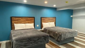 Basic Double Room | Free WiFi, bed sheets