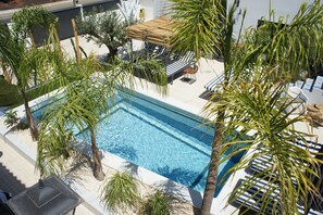 Pool - Walking distance to several beaches, Ferragudo village, supermarkets and Portimão. (Ferragudo)