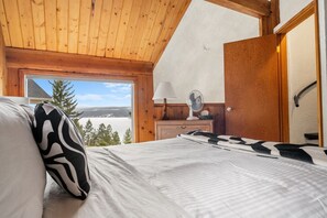 3 عدّة غرف نوم ومكتب وواي فاي مجانًا وملاءات أسرّة