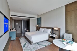 Room, 1 King Bed, Accessible | Soundproofing - Wyndham Garden Hangzhou Xixi (Hangzhou)