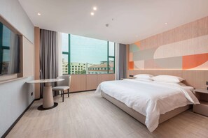 Superior Room, 1 King Bed with Sofa bed, Smoking
