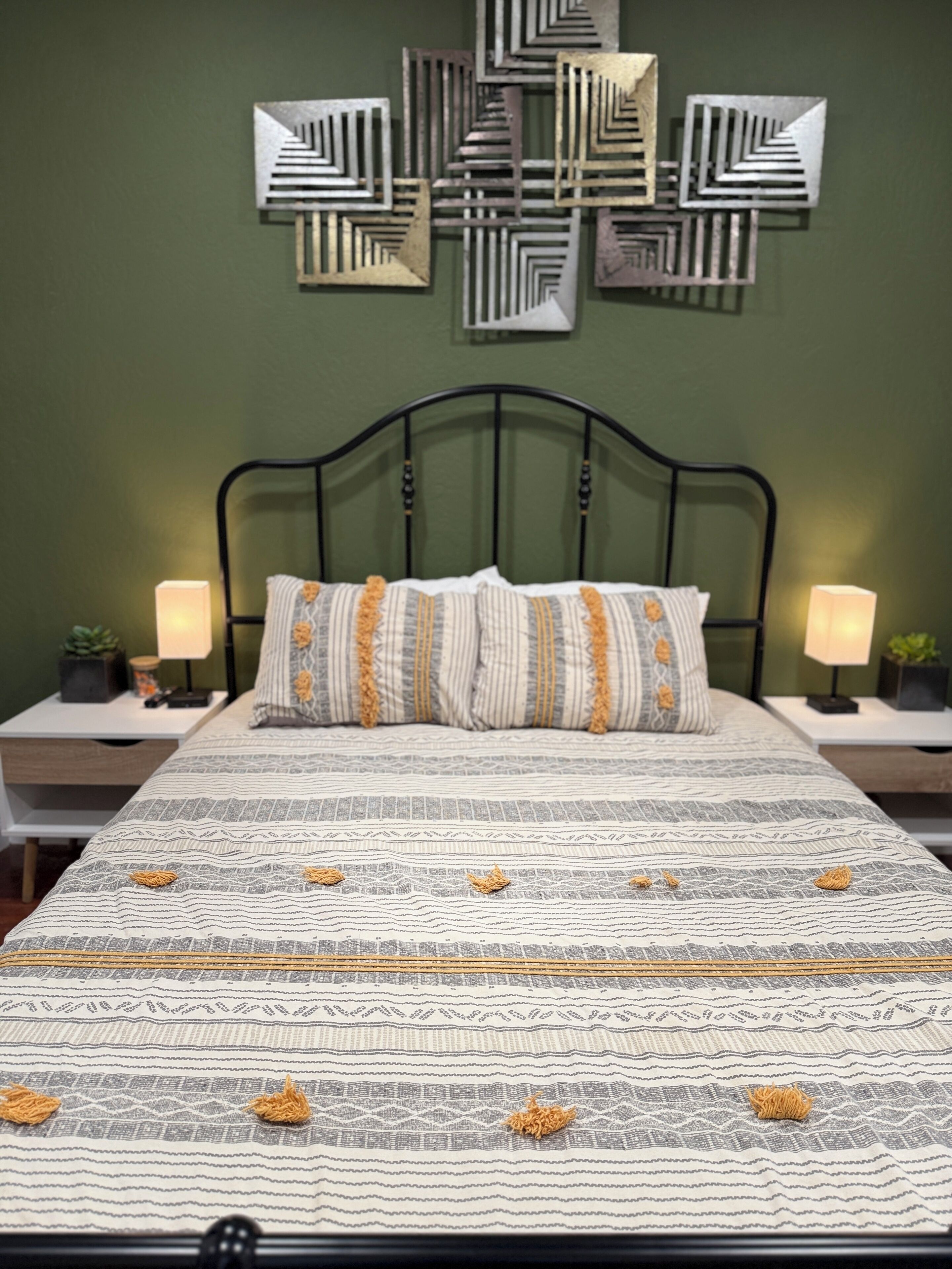 1 bedroom, iron/ironing board, travel crib, free WiFi