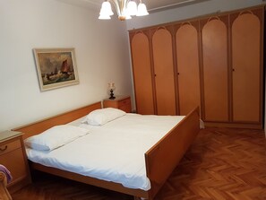 1 chambre, accès Internet, draps fournis