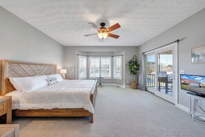 5 soverom, skrivebord, wi-fi og sengetøy