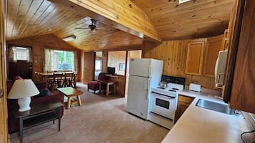Deluxe Cottage, 3 Bedrooms, Lake Front | Private kitchen | Full-size fridge, microwave, oven, stovetop