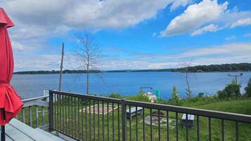 Casa de campo estándar, 2 habitaciones, vista al lago | Vista desde la habitación