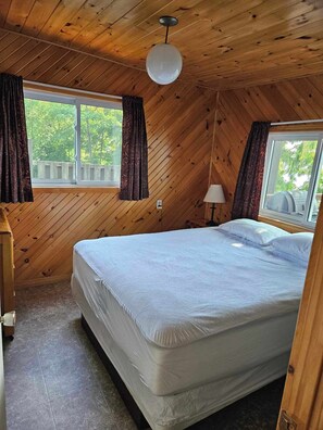 Deluxe-Ferienhaus, 3 Schlafzimmer, Seeblick | 2 Schlafzimmer, Babybetten, kostenloses WLAN