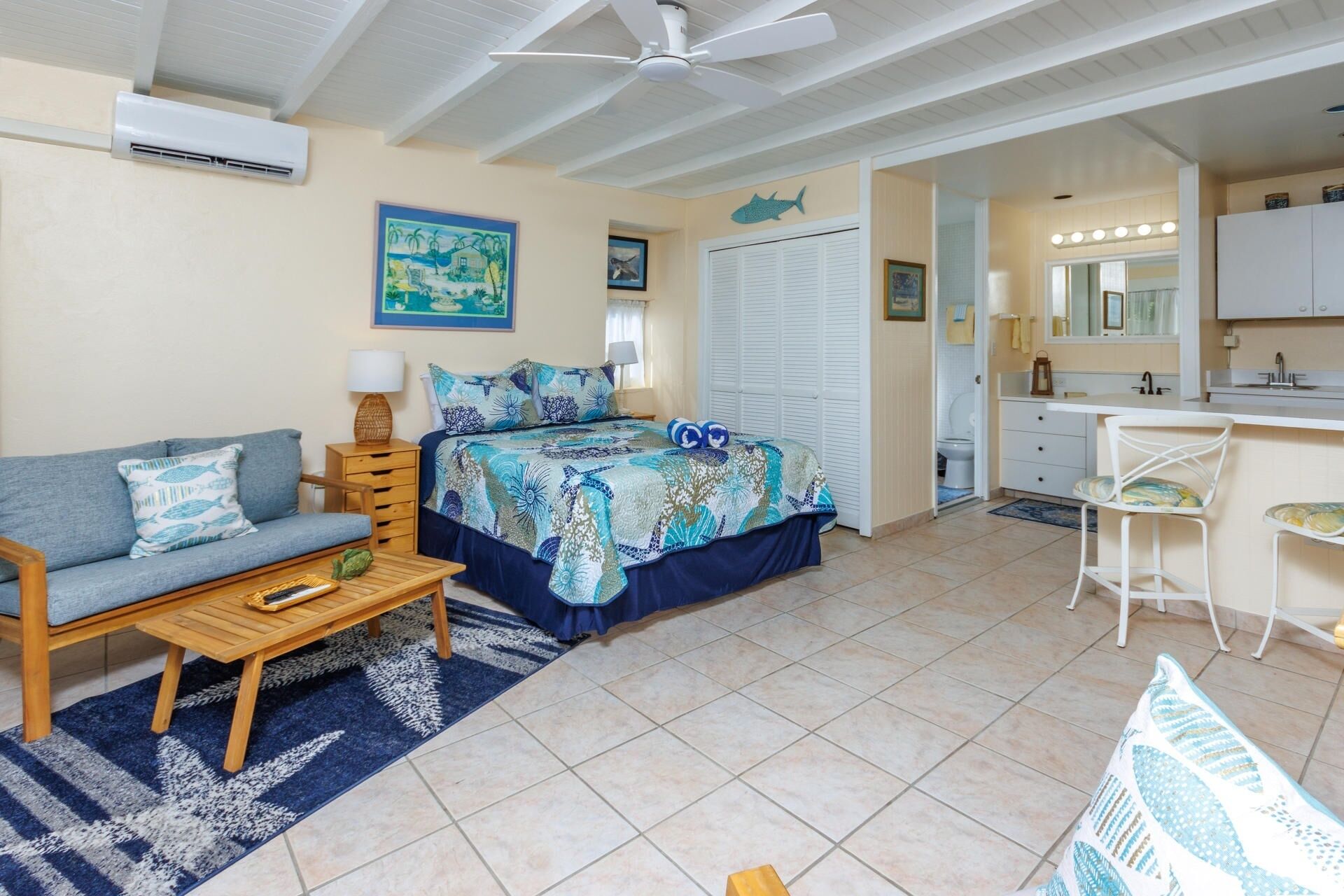 1 chambre, fer et planche à repasser, Wi-Fi gratuit, draps fournis