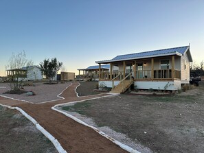 Exterior - Laurel Court Cottages (Fredericksburg)