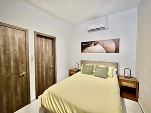 3 chambres, fer et planche à repasser, Wi-Fi, draps fournis