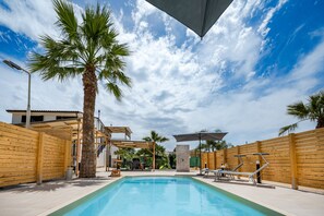 Outdoor pool - Trinacrys - Holiday home, family apartment with private pool (Alcamo)