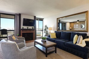Smart TV, fireplace, ping pong