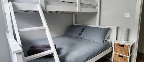 3 chambres, fer et planche Ă repasser, Wi-Fi, draps fournis