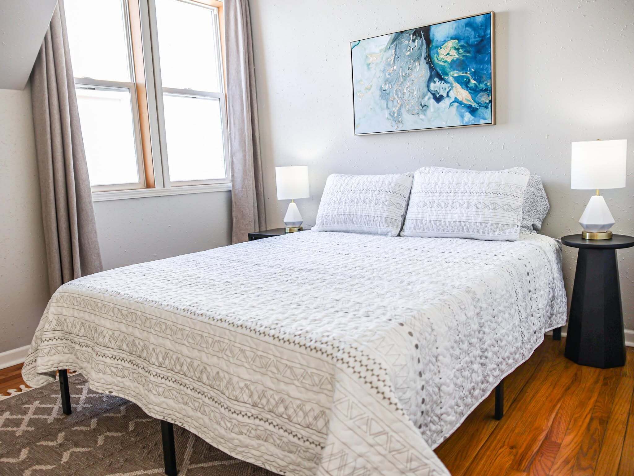 2 bedrooms, desk, iron/ironing board, WiFi