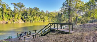 Riverfront Fishing: Home in Columbus w/ Grill