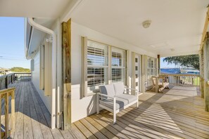 Terrace/patio - 2 Mi to Beach + Fishing Pier: Gulf Coast Retreat (Port O'Connor)