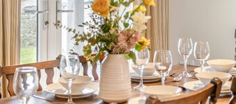 Ashtree Hall - Four Bedroom House, Sleeps 8