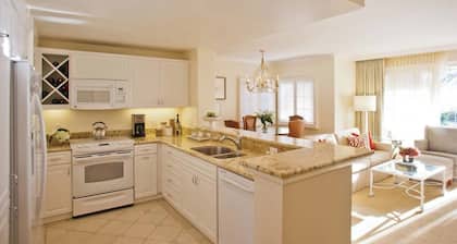 Charming 2-bedroom Four Seasons villa with fitness room and AC in Carlsbad