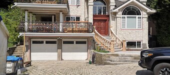 North Vancouver Rental - Block Away From Ocean