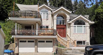 North Vancouver Rental - Block Away From Ocean