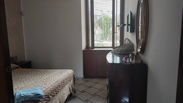 2 Schlafzimmer, Bügeleisen/Bügelbrett, Reisekinderbett, WLAN