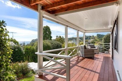 Onemana Retreat - Sea Views