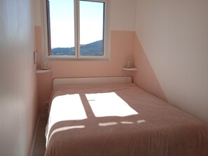 2 bedrooms