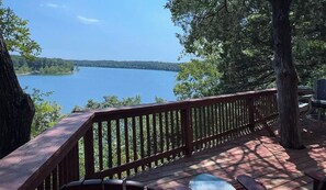 Property grounds - Charming Cottage-Romantic-Table Rock Lake Views-Silver Dollar City-Hot Tub-WiFi (Shell Knob)