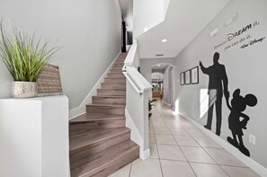 Interior - Ohana Dream 6 bedrooms, 5 bathroom, private pool, 10 mins from Disney! (Kissimmee)