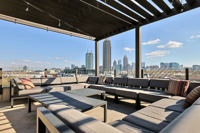 Ebony Ivory市中心特大床